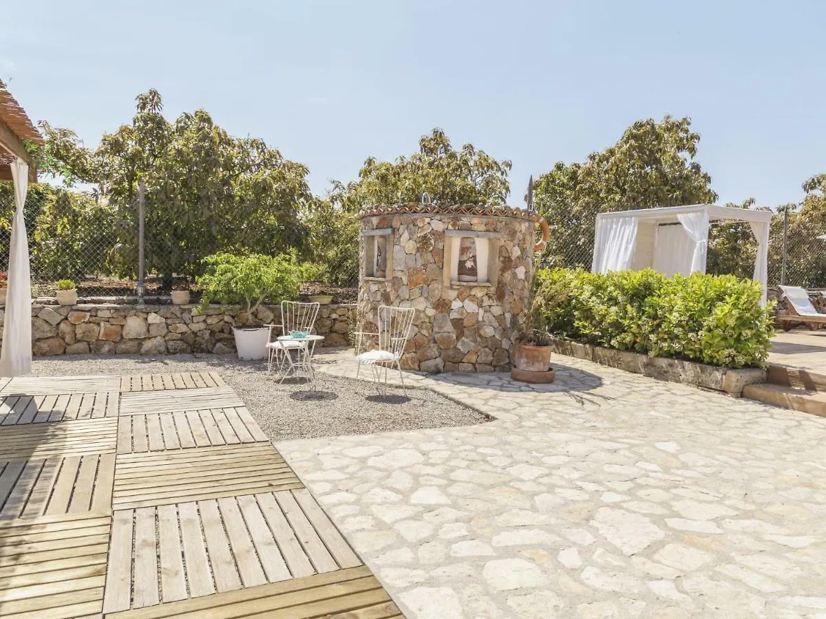 מורו Villa Els Pins By Interhome